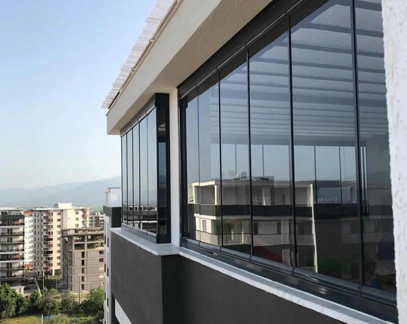 Cam Balkon